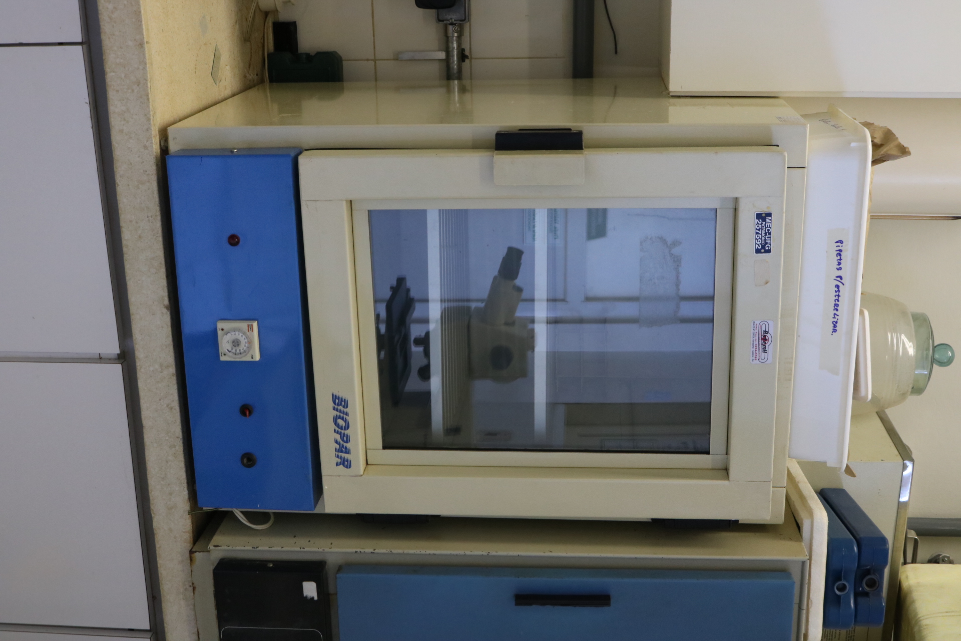 Estufa_bacteriolo__gica_marca_Biopar2.JPG