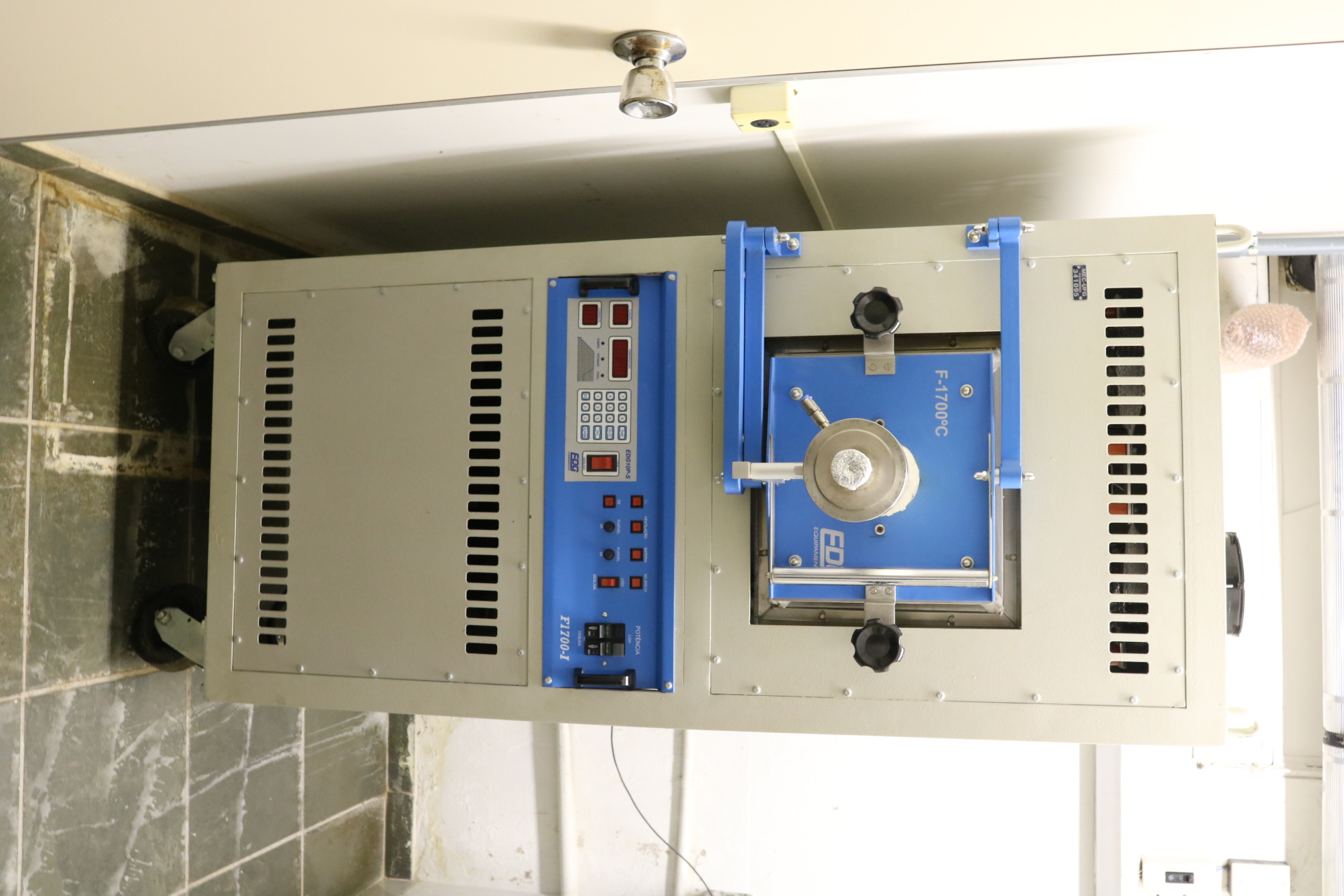 Forno_tubular_EDG_F-1700_o_C.JPG