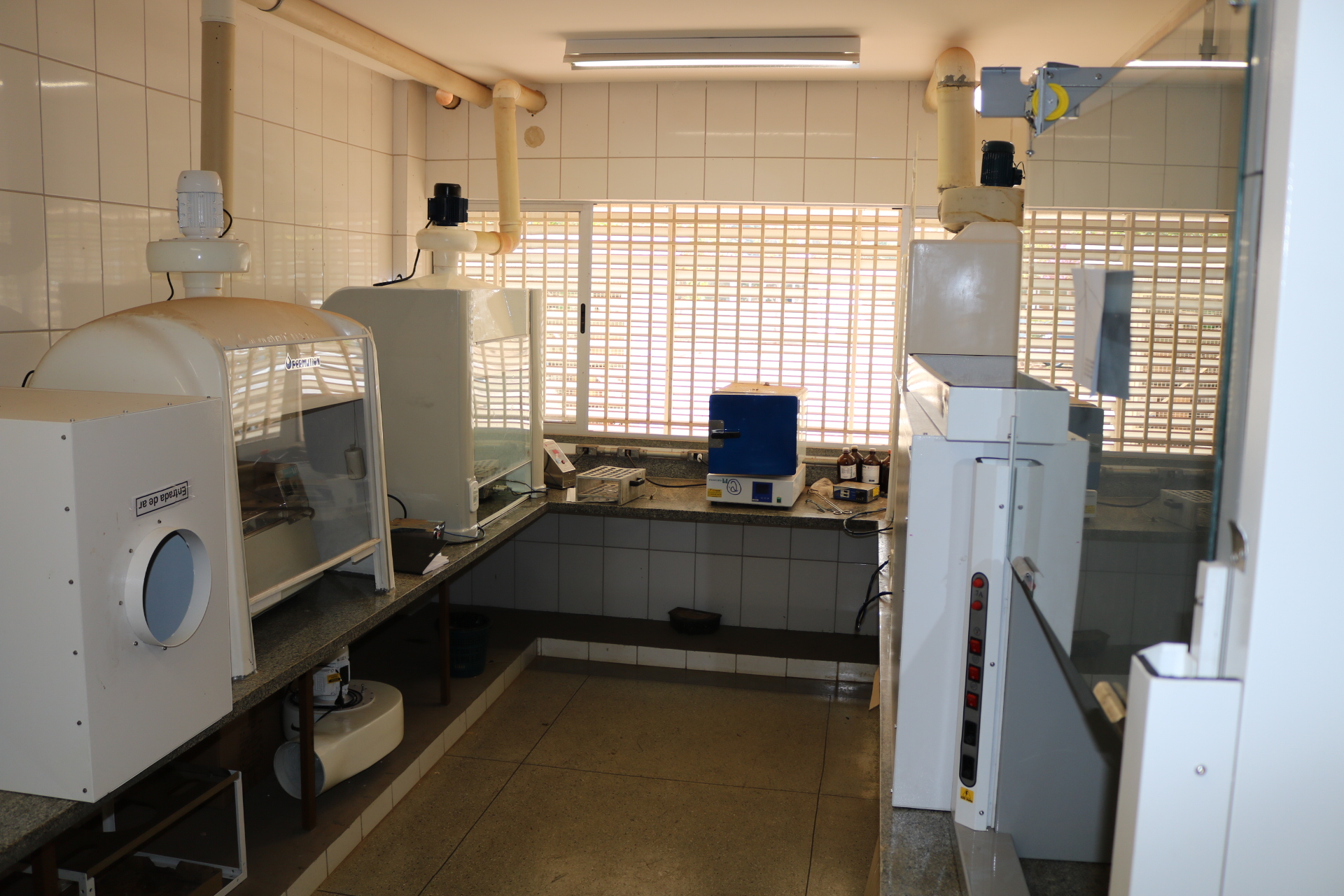 Sala_de_Capelas_do_Setor_de_Solos1.JPG