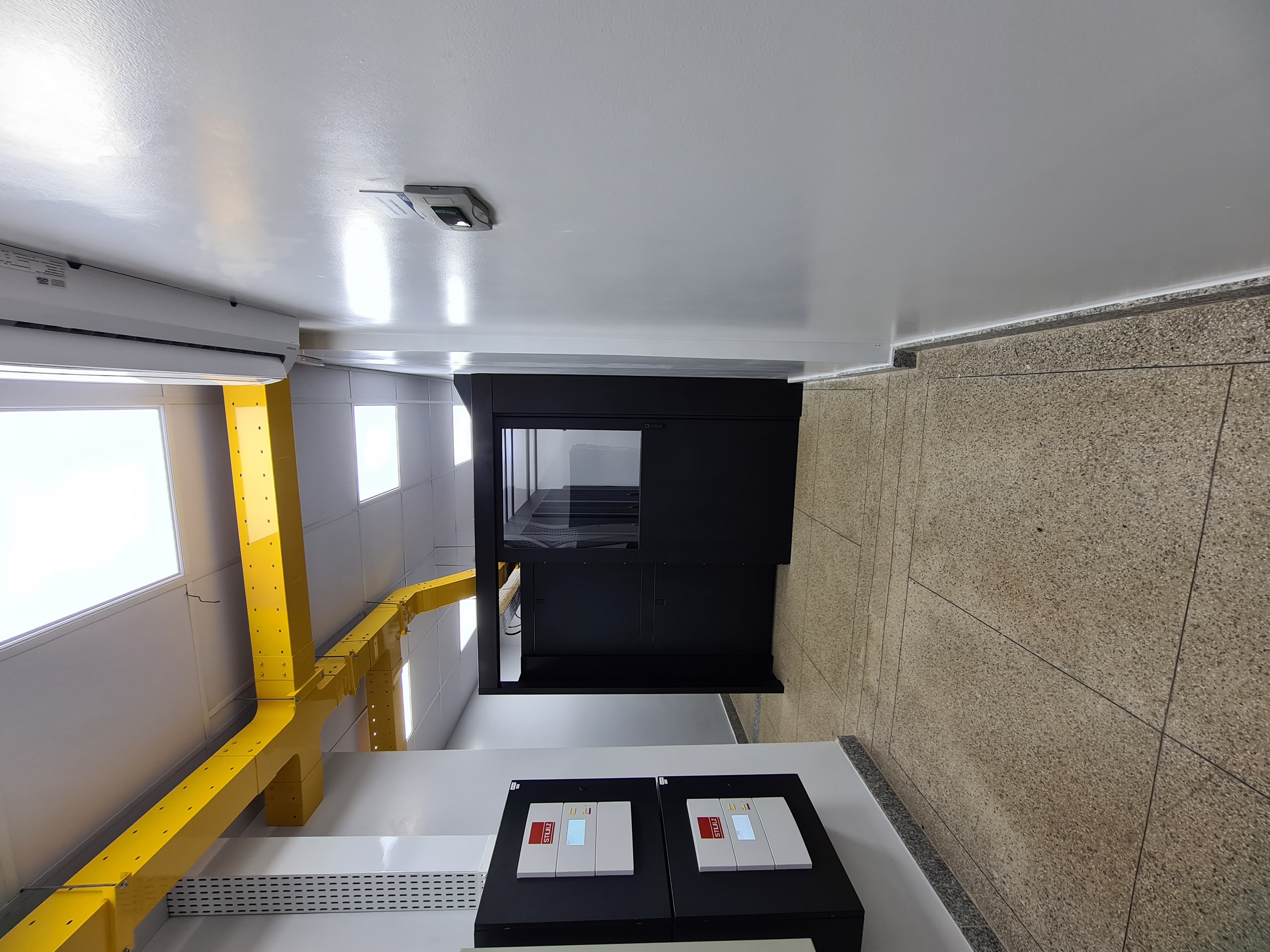 paineis_de_controle_e_confinamento.jpg