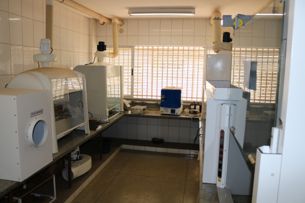 Sala_de_Capelas_do_Setor_de_Solos.JPG